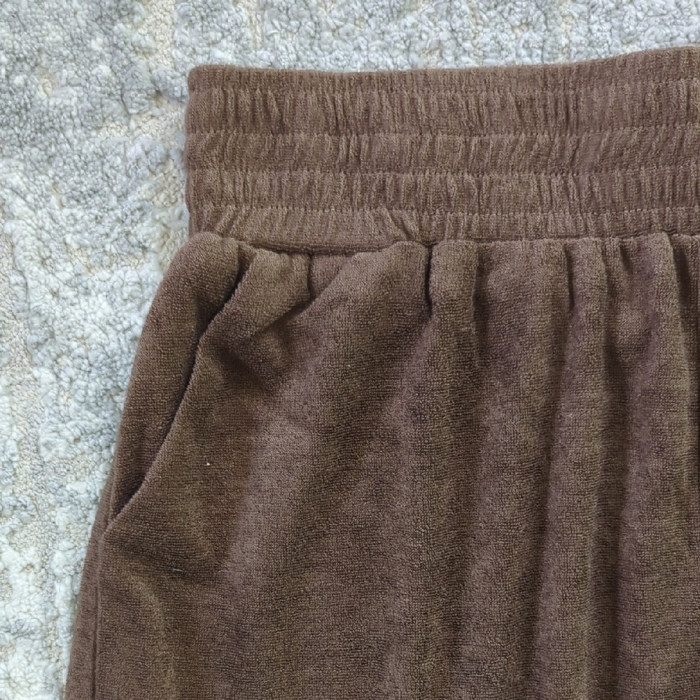 NWT PrettyLittleThing Brown Towelling Beach Shorts - Picture 3 of 8